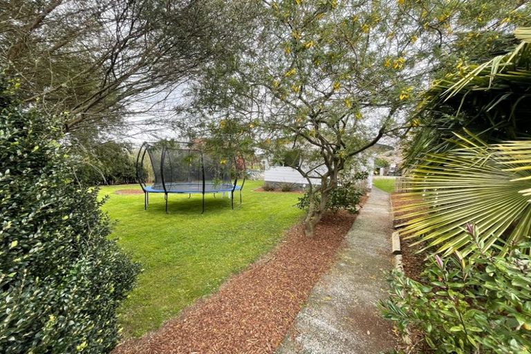 Photo of property in 1 Oxford Street, Tirau, 3410