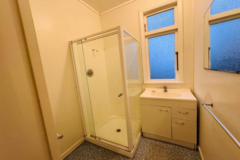 Photo of property in 32 Grey Street, Marton, 4710