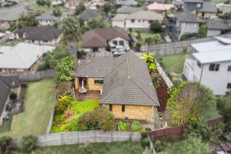 Photo of property in 9 Zeus Avenue, Henderson, Auckland, 0612