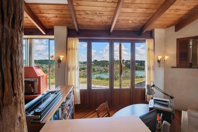 Photo of property in 90 Cedar Terrace, Stanmore Bay, Whangaparaoa, 0932