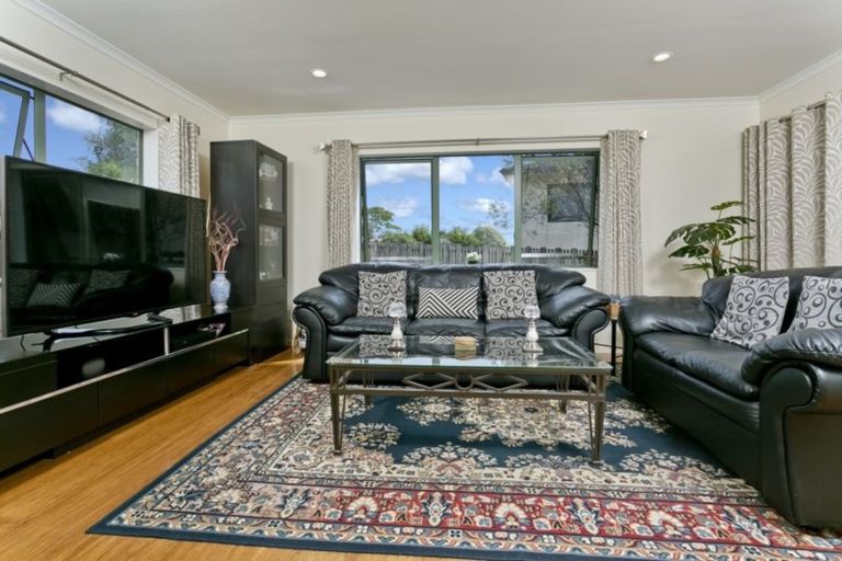 Photo of property in 50 Black Teal Close, Unsworth Heights, Auckland, 0632