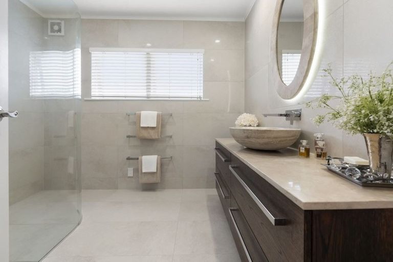 Photo of property in 4/29 Pupuke Road, Takapuna, Auckland, 0622