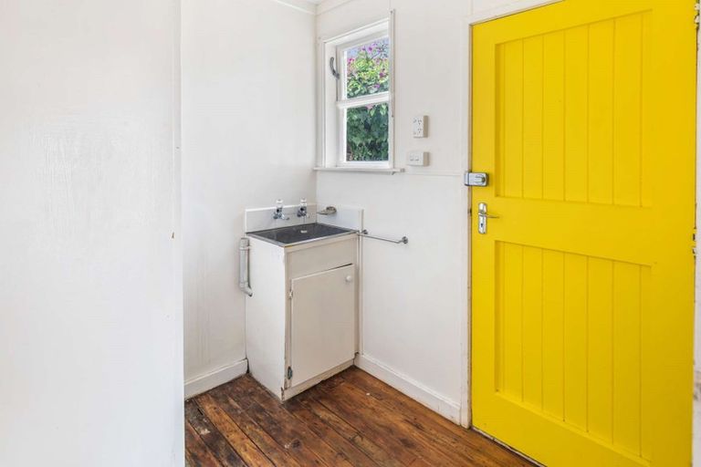 Photo of property in 81 Swiss Avenue, Gonville, Whanganui, 4501