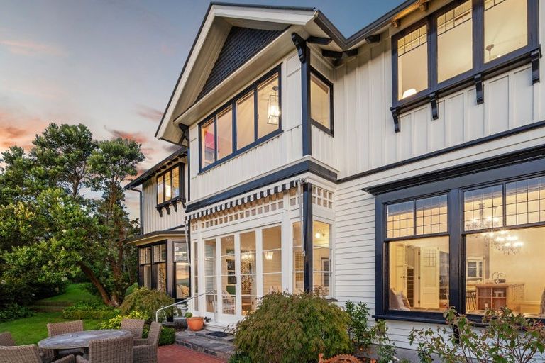 Photo of property in 14 Macmillan Avenue, Cashmere, Christchurch, 8022