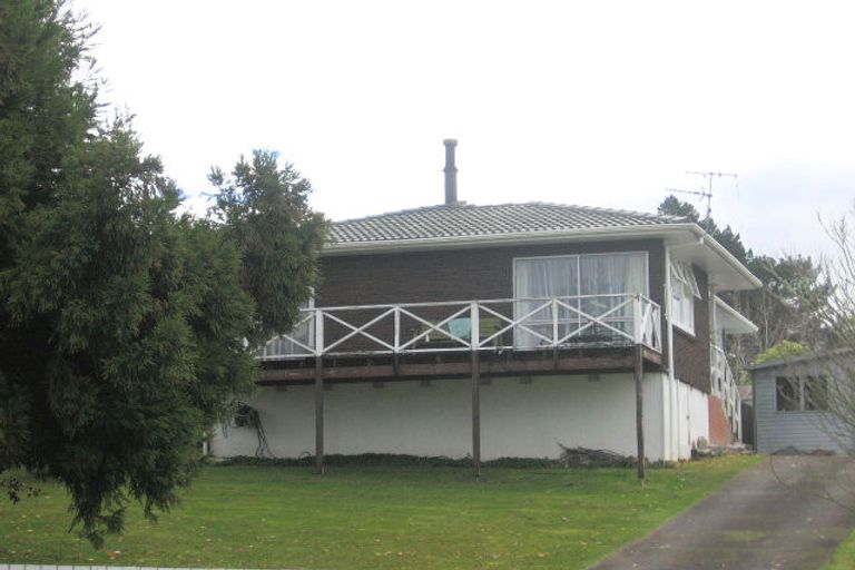 Photo of property in 67 Sunline Avenue, Massey, Auckland, 0614