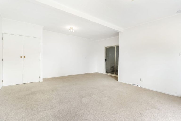 Photo of property in 29 Riverhills Avenue, Pakuranga Heights, Auckland, 2010