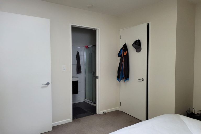 Photo of property in 1/25 Home Street, Mount Victoria, Wellington, 6011