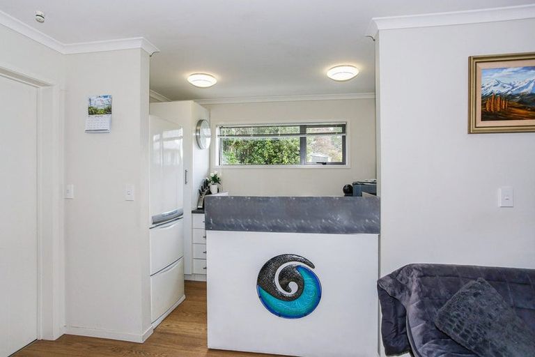 Photo of property in 11 Millen Place, Clarks Beach, 2122