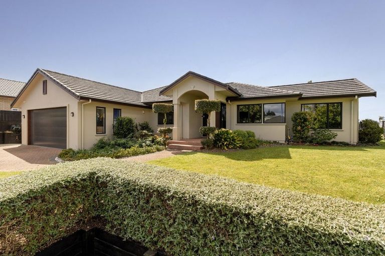 Photo of property in 2 Brackenburn Drive, Ohauiti, Tauranga, 3112