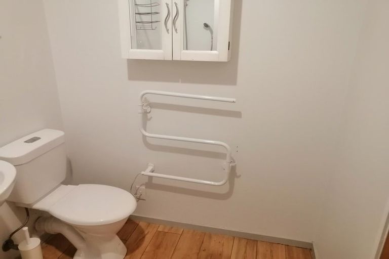 Photo of property in 2/21 Gloaming Place, Conifer Grove, Takanini, 2112