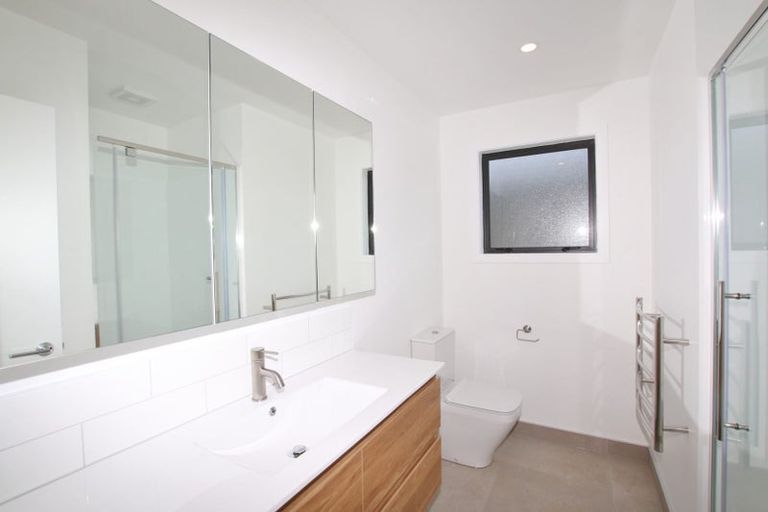 Photo of property in 2b Otaimako Place, Mangere, Auckland, 2022