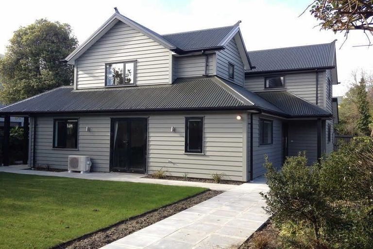 Photo of property in 82 Springfield Road, St Albans, Christchurch, 8014