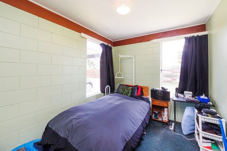 Photo of property in 9 Hollows Crescent, Takaro, Palmerston North, 4412