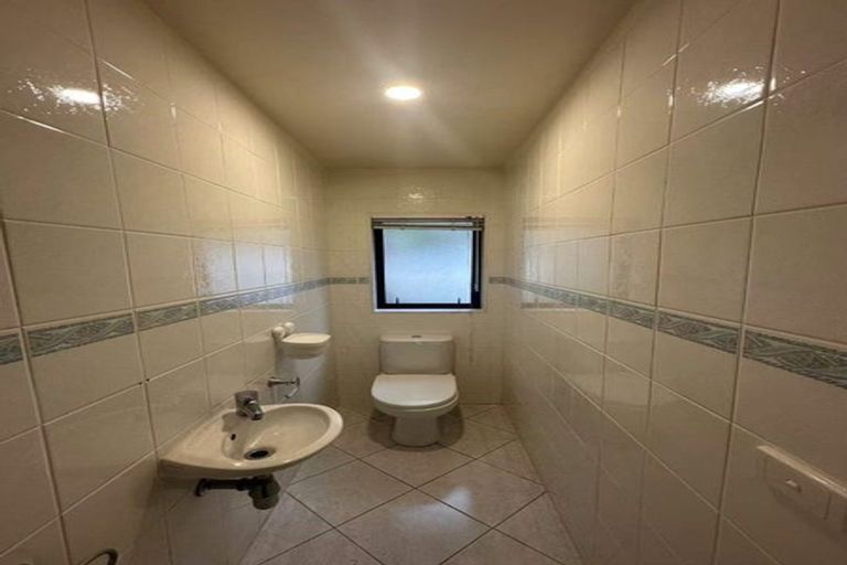 Photo of property in 5 Pigeonwood Lane, Albany, Auckland, 0632