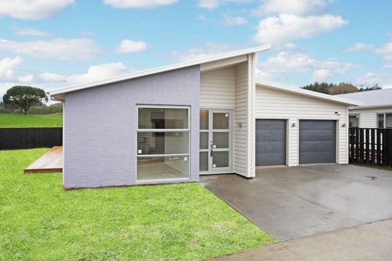 Photo of property in 9 Kato Way, Pukekohe, 2120