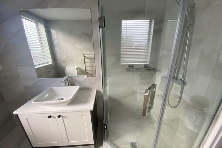 Photo of property in 92 Tir Conaill Avenue, Flat Bush, Auckland, 2019