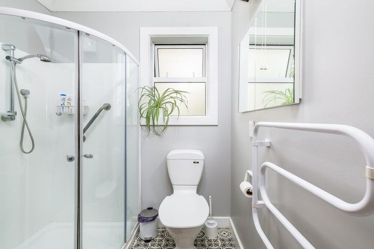 Photo of property in 16 Belt Street, Waimate, 7924