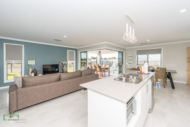 Photo of property in 18 Blackadder Road, Pegasus, 7612