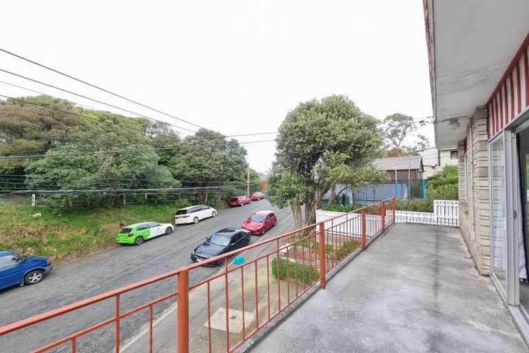 Photo of property in 5a Randwick Road, Northland, Wellington, 6012