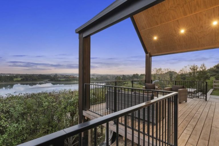 Photo of property in 31 James Paige Lane, Riverhead, 0793