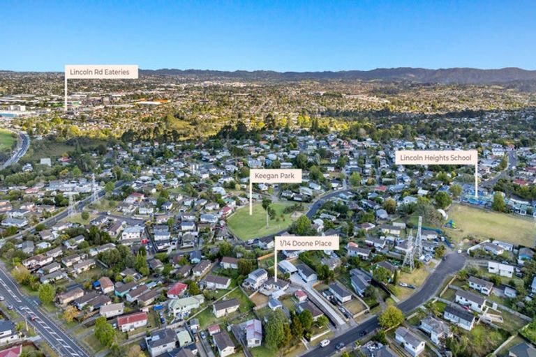 Photo of property in 1/14 Doone Place, Massey, Auckland, 0614