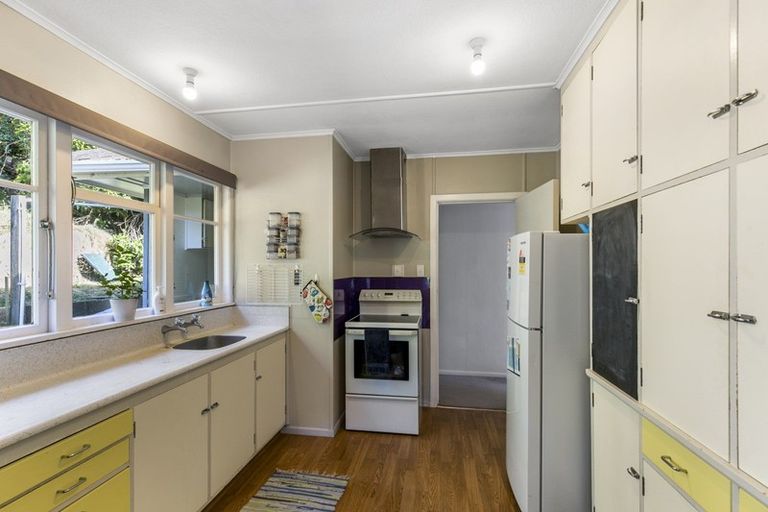 Photo of property in 142 Helston Road, Paparangi, Wellington, 6037