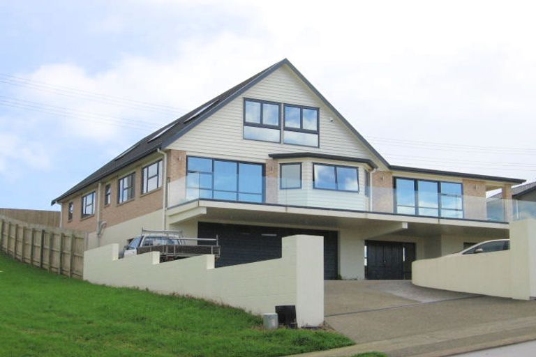 Photo of property in 9 Dorchester Place, Orewa, 0931