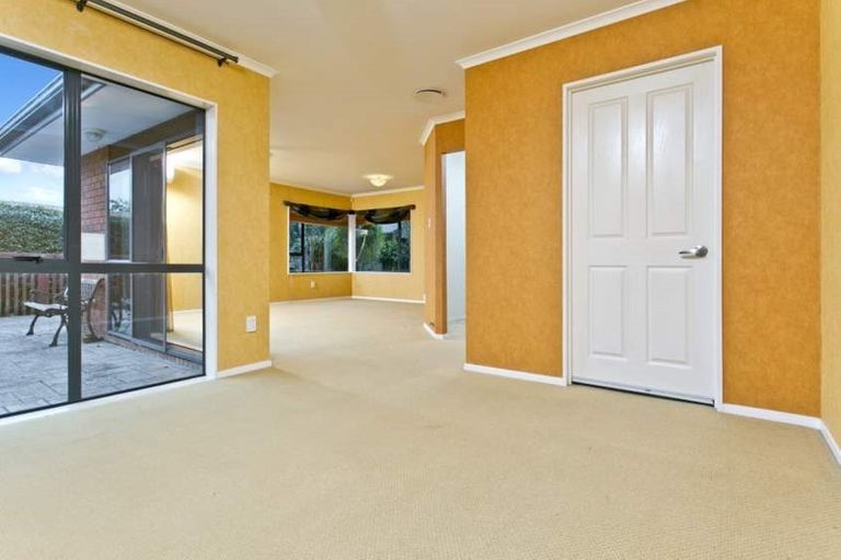 Photo of property in 16 Adelphi Place, Albany, Auckland, 0632