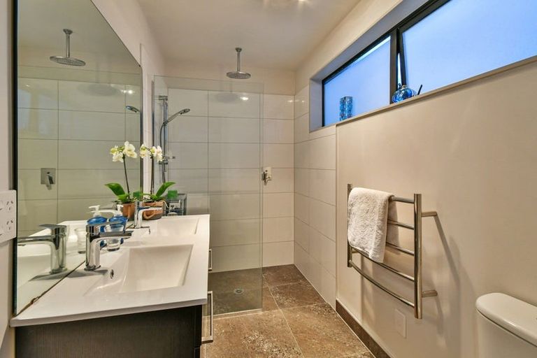 Photo of property in 2 Lochside Lane, Pokeno, 2402