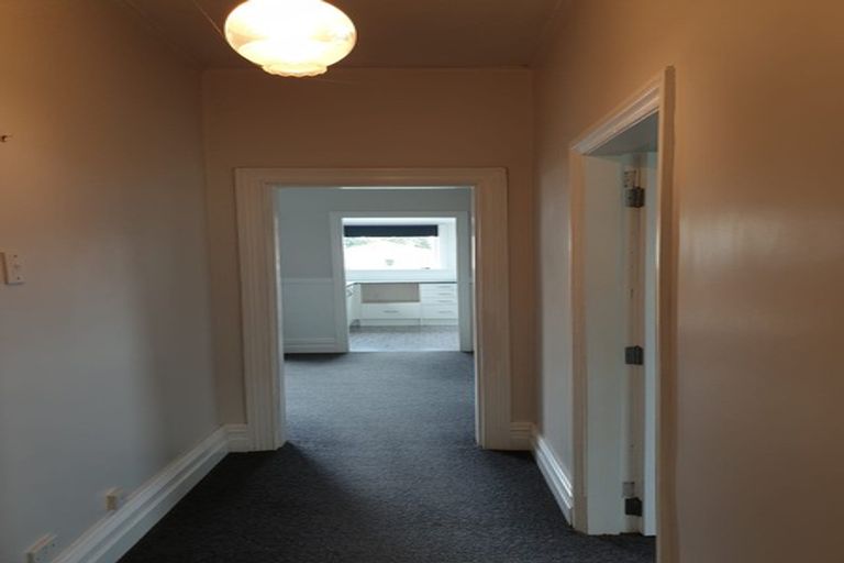 Photo of property in 6 Harbour Street, Moturoa, New Plymouth, 4310