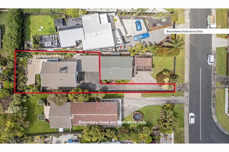 Photo of property in 2/39 Killarney Avenue, Torbay, Auckland, 0630