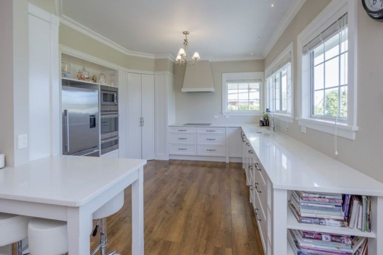 Photo of property in 47 Kawiu Road, Levin, 5510