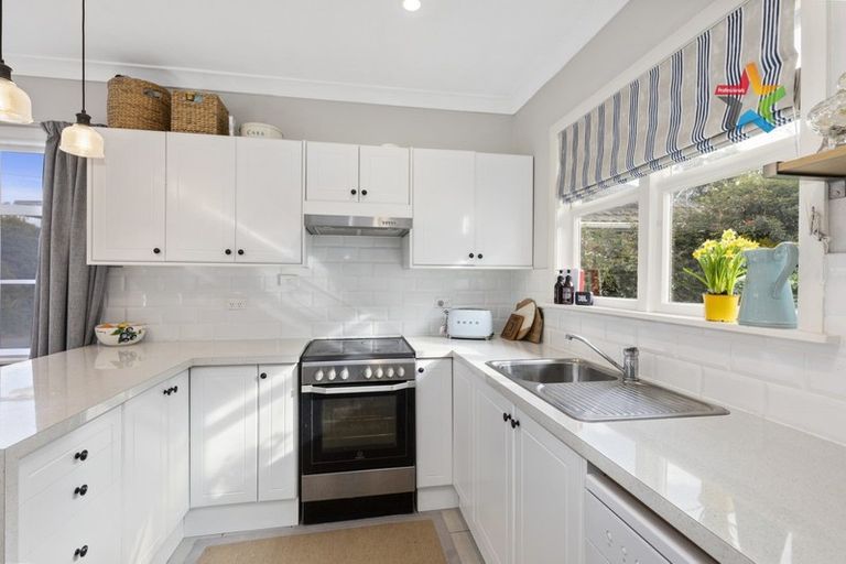 Photo of property in 99 Normandale Road, Normandale, Lower Hutt, 5010