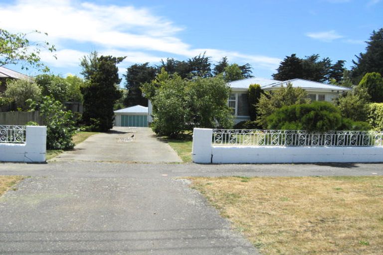 Photo of property in 10 Waitikiri Drive, Parklands, Christchurch, 8083