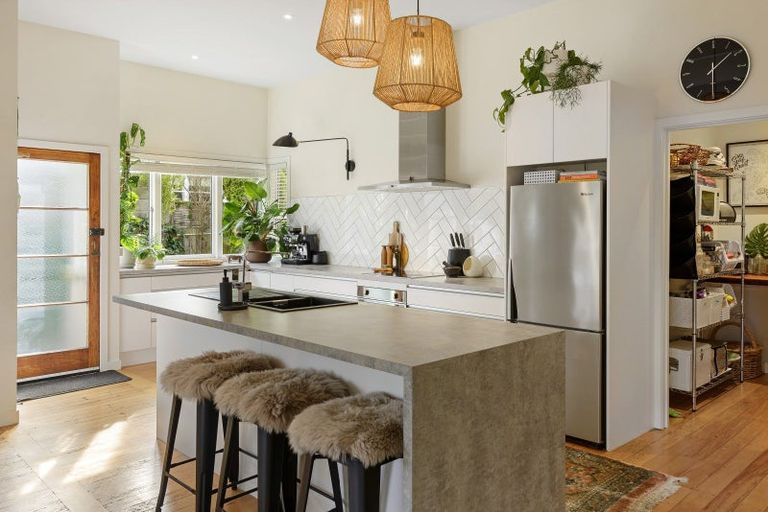 Photo of property in 121 Nayland Street, Sumner, Christchurch, 8081