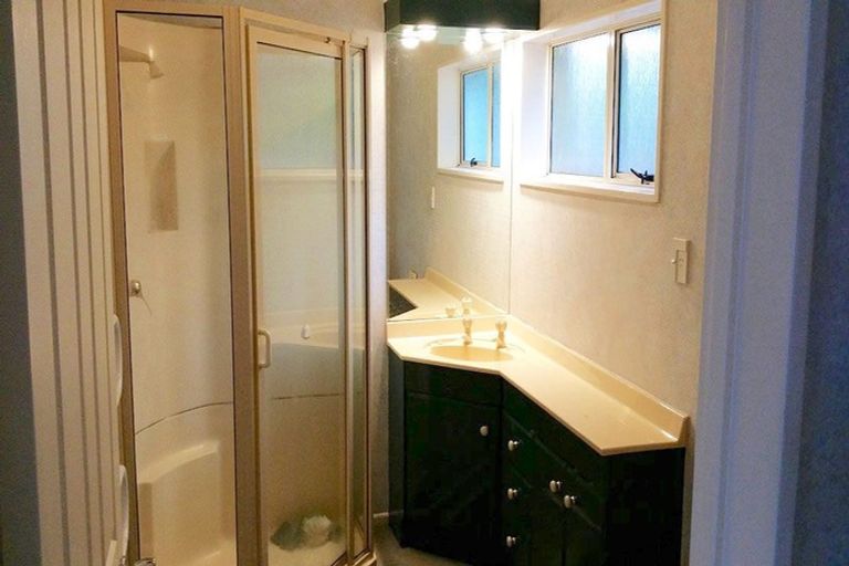 Photo of property in 2/209 Withells Road, Avonhead, Christchurch, 8042