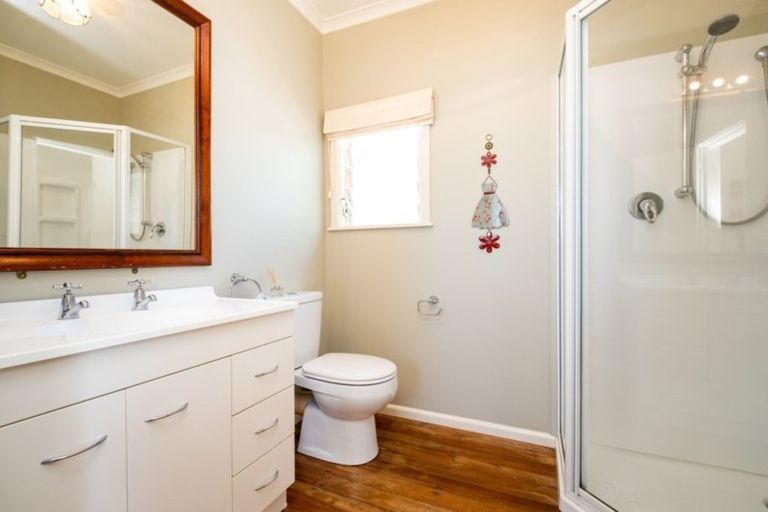 Photo of property in 17 Kopanga Road, Havelock North, 4130