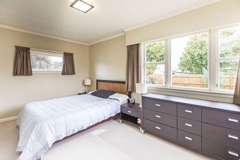 Photo of property in 4 Woodstock Place, Hokowhitu, Palmerston North, 4410