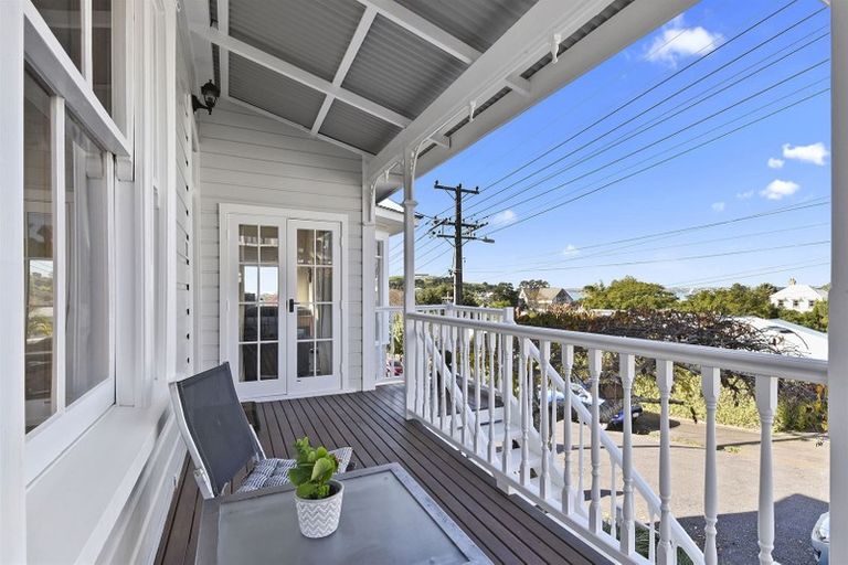Photo of property in 17 St Aubyn Street, Devonport, Auckland, 0624