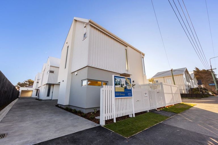 Photo of property in 4/146 Marine Parade, New Brighton, Christchurch, 8083