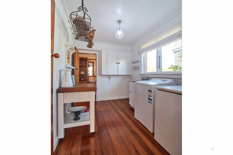 Photo of property in 57 Main North Road, Geraldine, 7930