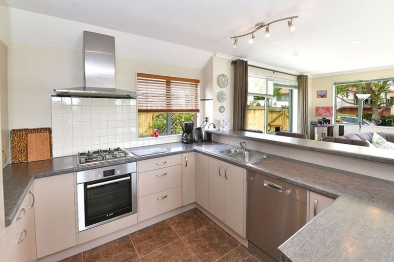 Photo of property in 11 Parkwood Crescent, Gulf Harbour, Whangaparaoa, 0930