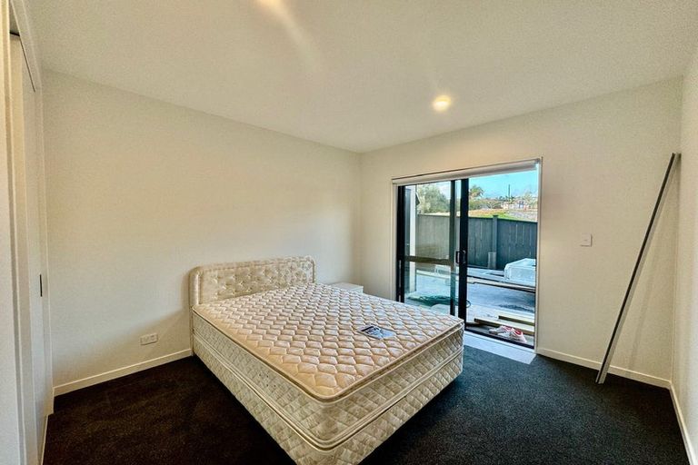 Photo of property in 14 Caldwell Place, Pinehill, Auckland, 0632