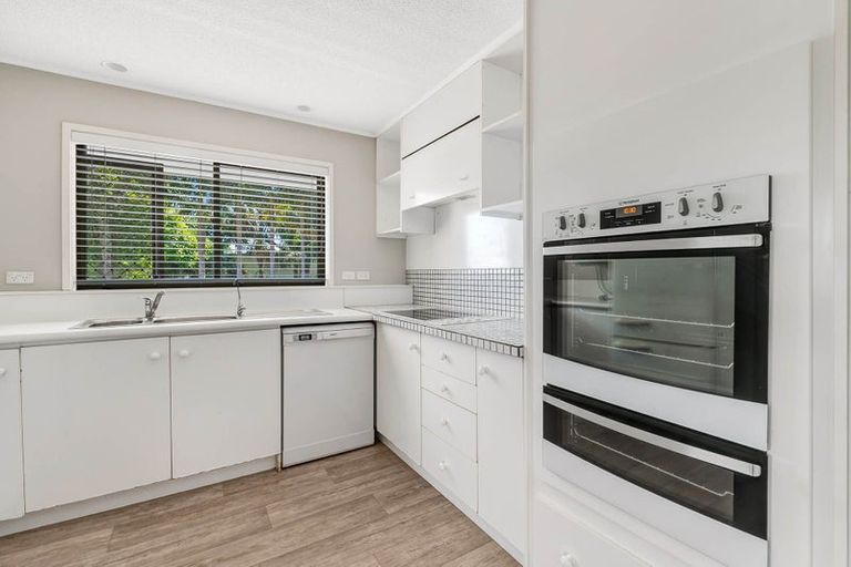 Photo of property in 54 The Circle, Manly, Whangaparaoa, 0930