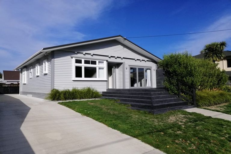 Photo of property in 1/10 Victoria Street, Ebdentown, Upper Hutt, 5018