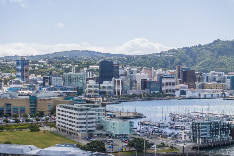 Photo of property in 53 Hawker Street, Mount Victoria, Wellington, 6011