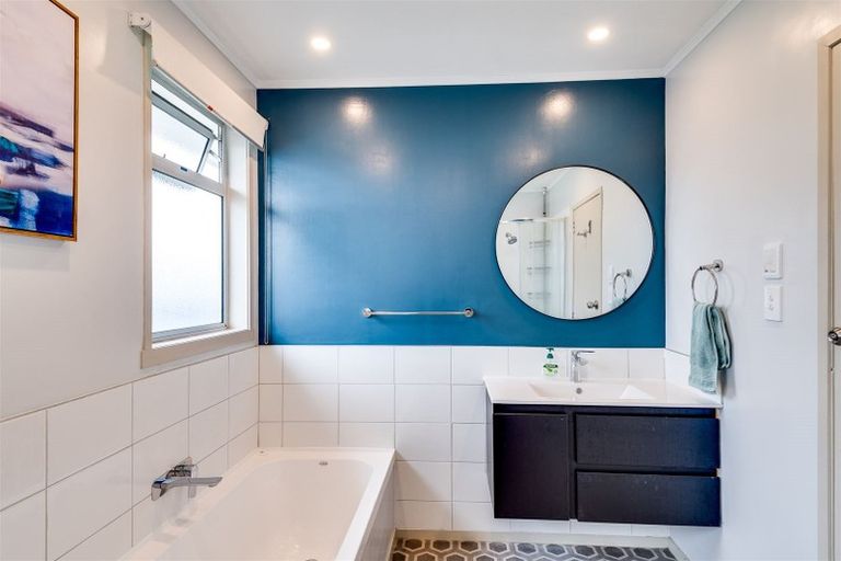 Photo of property in 11 Ranfurly Street, Tamatea, Napier, 4112