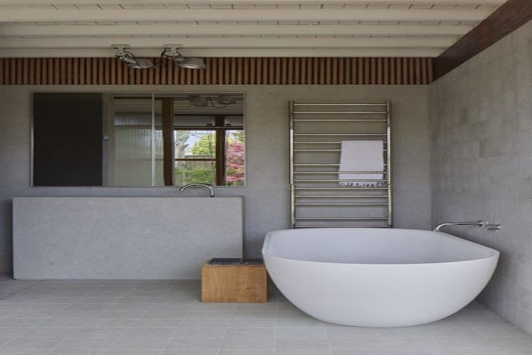 Photo of property in 13 Bardia Street, Belmont, Auckland, 0622