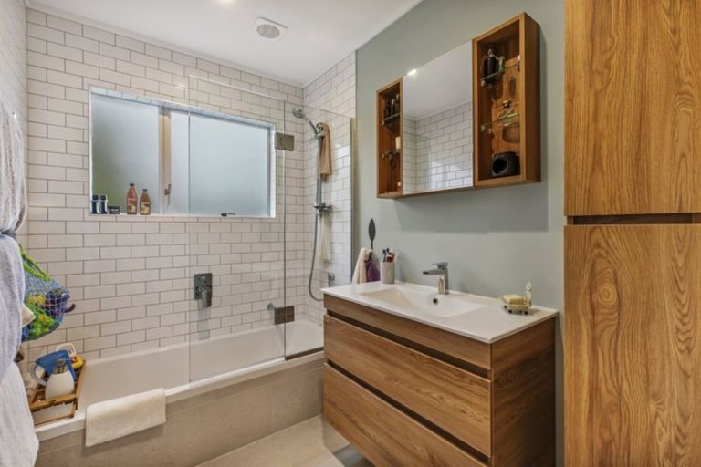 Photo of property in 79 Gledstane Road, Stanmore Bay, Whangaparaoa, 0932