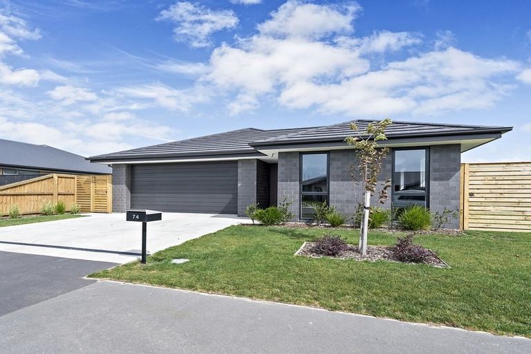 Photo of property in 74 Stationmasters Way, Prebbleton, 7604